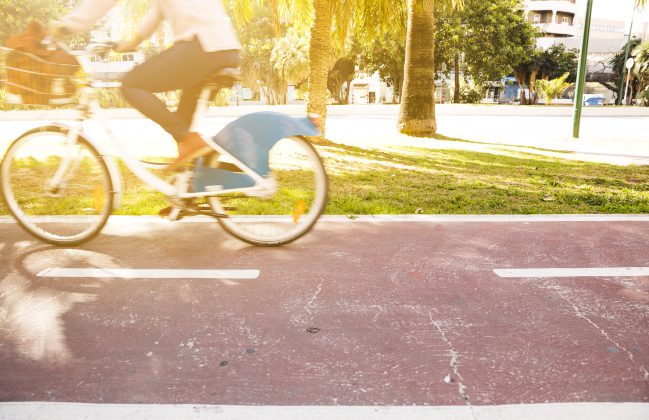 Circula de manera correcta por la Ciudad en tu bicicleta - COSBLOG